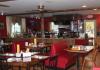 Little Red Hen Diner B&B: Dining room view/kitchen