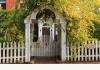 Whitegate Inn and Cottages: Front Gate