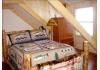 Alaska Adventure Cabins: Bears Den Loft Bedroom