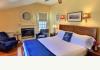 Lovingly Restored & Updated Chatham, Cape Cod Inn: room 4
