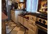Moon River Bed and Breakfast: The kitchen