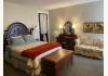 Moon River Bed and Breakfast: The Suite-Living Bedroom Area