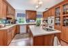 SOLD!- Thurston House Bed & Breakfast: kitchen