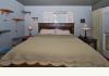 Crane's Rest Bed and Breakfast: Master Bed