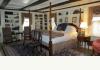 Inn at Ormsby Hill: Guest Room replete with historic architectural det
