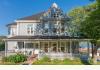 Hillside Landing B&B: Street View of house