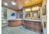 Luxury Riverfront Log Home on 42 acres: Bathroom 2