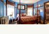 Bentley House B&B: Blue Room
