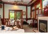 Historic Cape Cod Village Inn: Dining