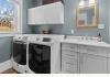 Olde Anchor Bed & Breakfast: Owner Bathroom/Laundry