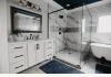 Southern Grace Bed and Breakfast & wedding venue: extra roomy shower with rainhead 