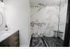 Southern Grace Bed and Breakfast & wedding venue: Suite Serenity spa bathroom 