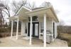 Southern Grace Bed and Breakfast & wedding venue: Pool House Cottage