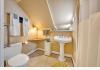 Black Lantern Inn: Guest Suite 3- Ensuite Full Bathroom