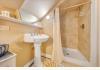 Black Lantern Inn: Guest Suite 3- Beautiful Full Bathroom