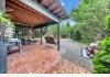 Black Lantern Inn: Backyard Entertaining Area