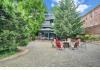 Black Lantern Inn: Gorgeous Gathering Spot for Guests!