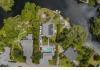 Oceanfront Estate Stays: 