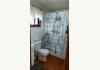 AIRB&B IN BELIZE (WATER FRONT CARABBEAN SEE): GUEST HOUSE BATH