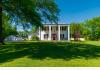 Cinnamon Ridge B&B in MIDDLE TENNESSEE: Spacious home & grounds!