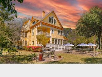 The Laurel Oak Inn