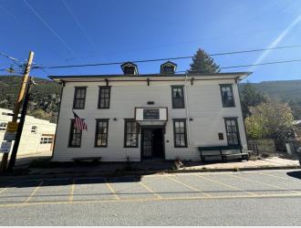 St James Hotel