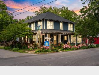 Wildflower Bed and Breakfast on the Square