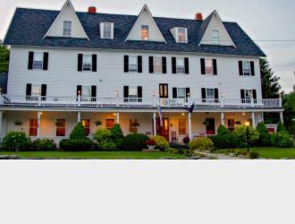 Historic Lakeside Inn & Event Destination