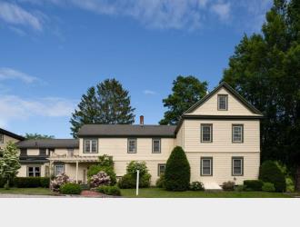 1802 House Bed & Breakfast