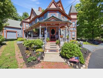 Tea Rose Inn