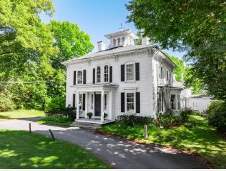 The Homeport Inn