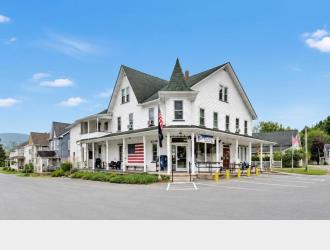Lizard Creek Inn