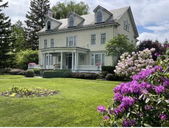 Georgian Manor Inn - B&B