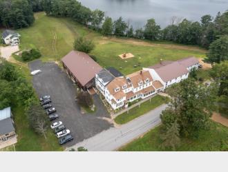 Lake shore farm Inn
