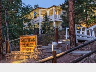 Luxurious Arizona Inn Near the Grand Canyon