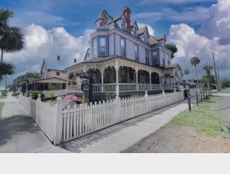 Grand Gables Inn