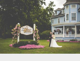 Lakefront Country Inn near Saugatuck MI 