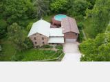 The Safe House B&B / The Olde Stone House 